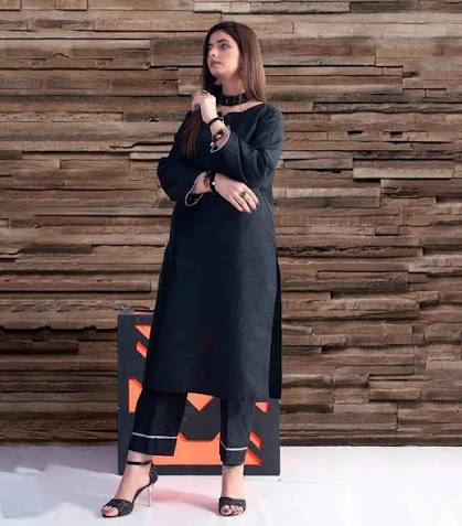 Black Minimal Stitched 2‑Piece Suit – Straight Kurta & Trouser (Women)